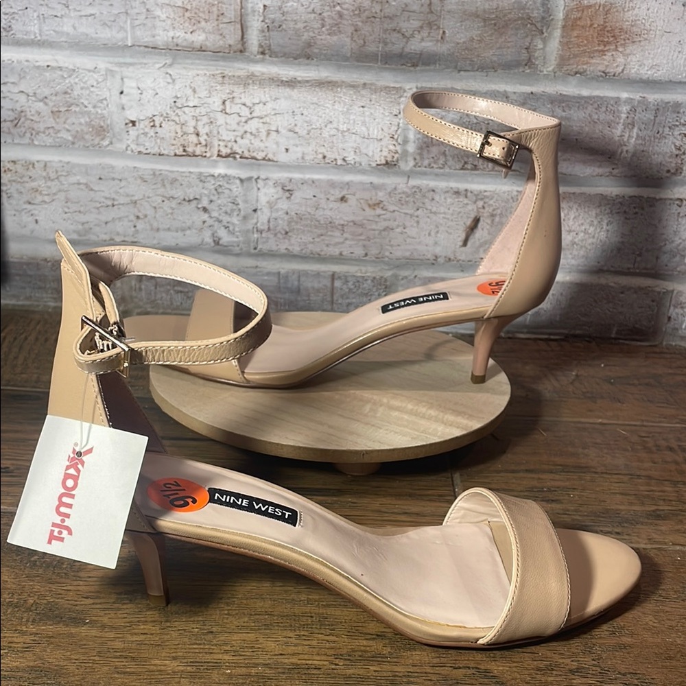 Nine West Women's Beige Sandals